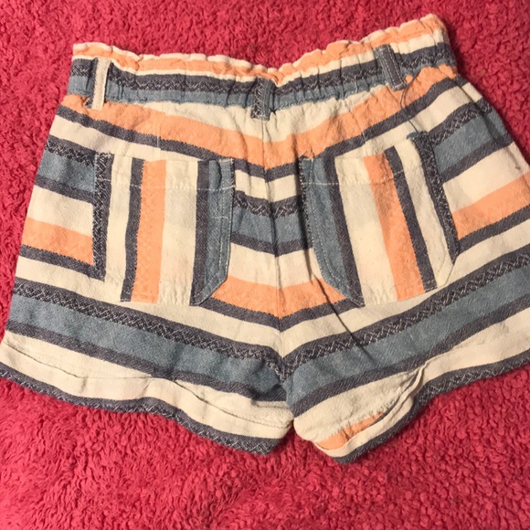 XS Women’s shorts - Picture 2 of 2